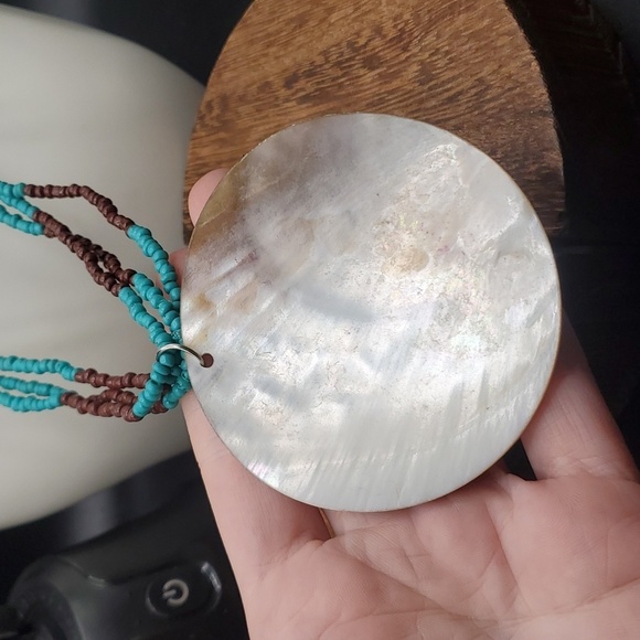 N2924 brilliant large disc mother of pearl shell seed beaded elegant necklace - Picture 2 of 3